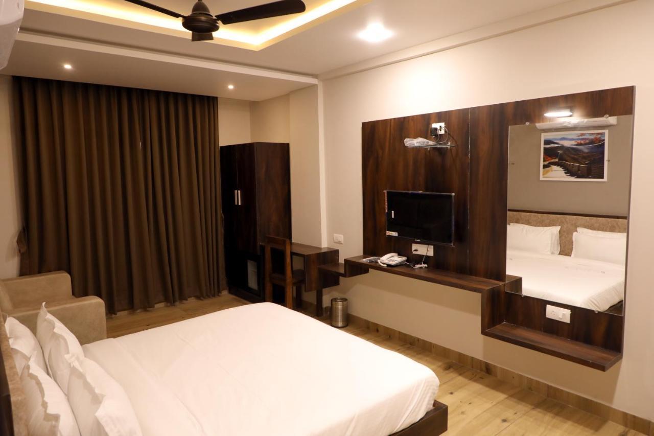 Hotel Nest Будж Екстериор снимка