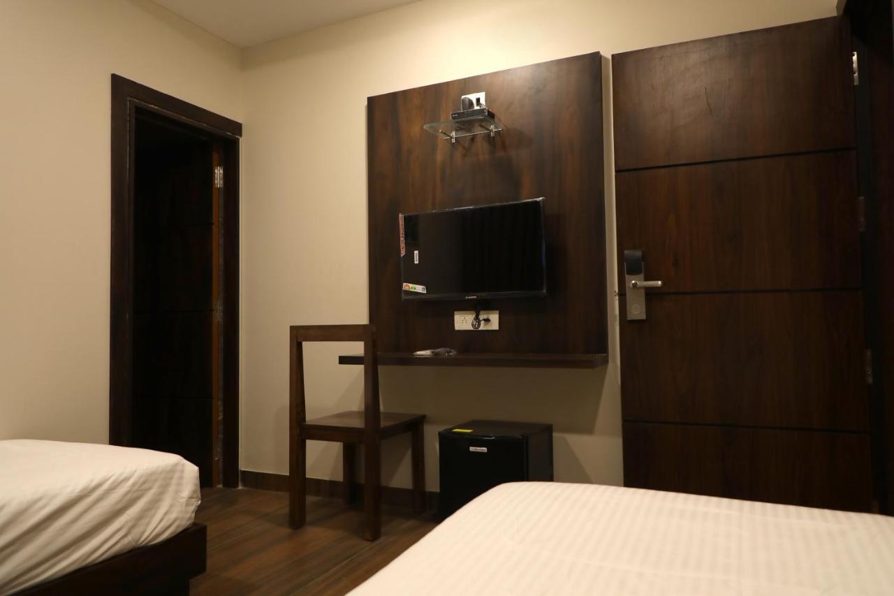 Hotel Nest Будж Екстериор снимка